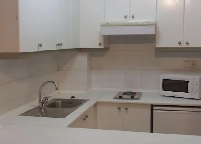 アパートホテル La Mirage 4*