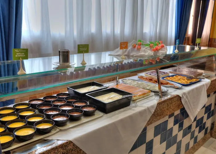 アパートホテル La Mirage 4*