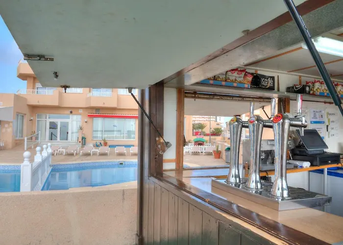 La Mirage アパートホテル